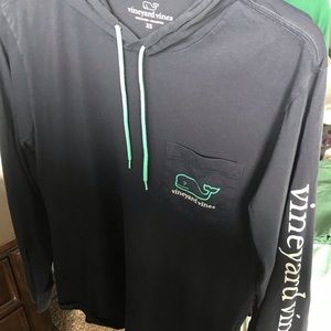 Adult XS Vineyard Vines hooded T-shirt